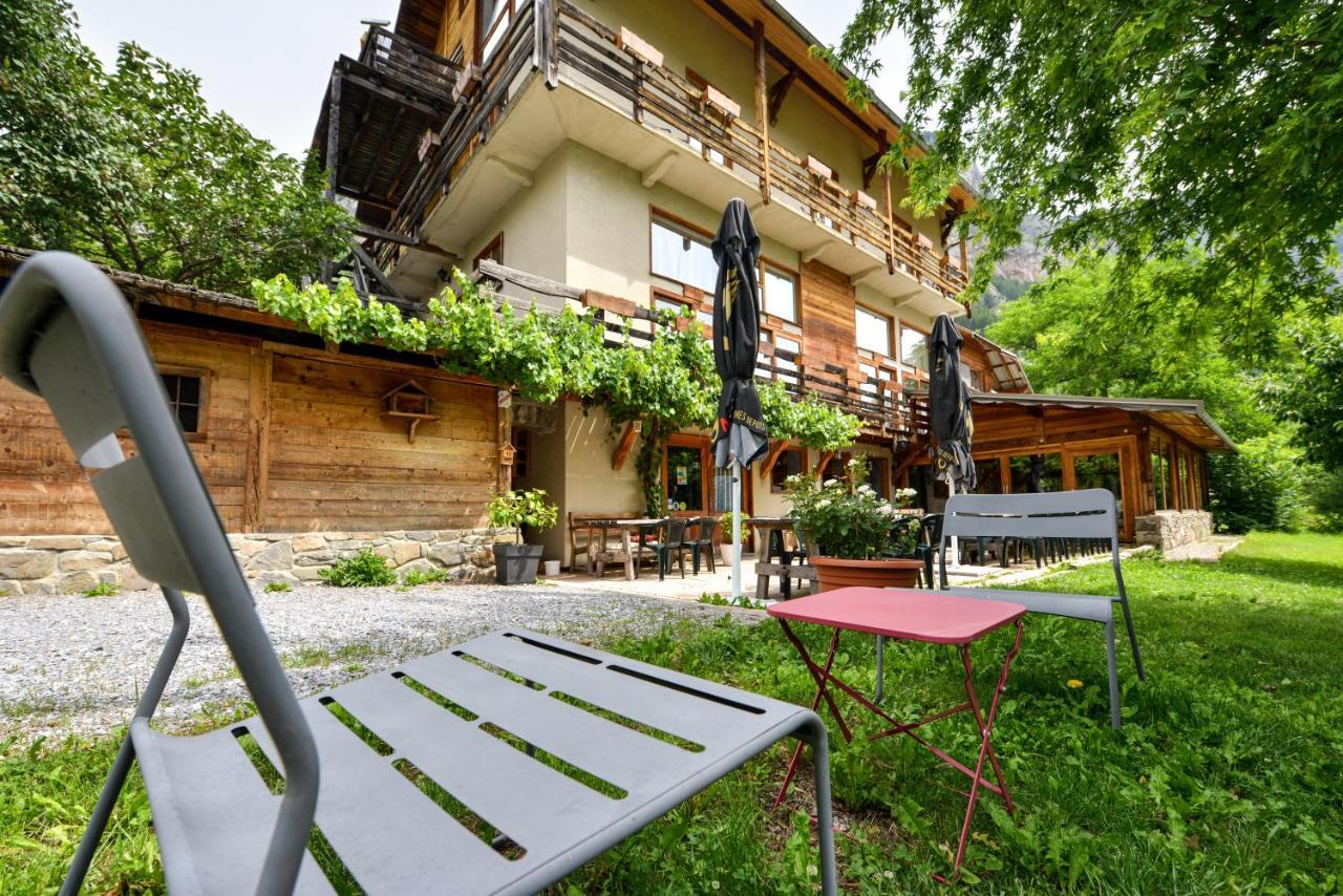 Hotel Restaurant Gites Les 5 Saisons Freissinieres Exteriér fotografie