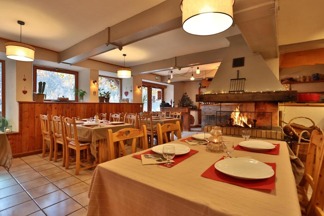Hotel Restaurant Gites Les 5 Saisons Freissinieres Exteriér fotografie