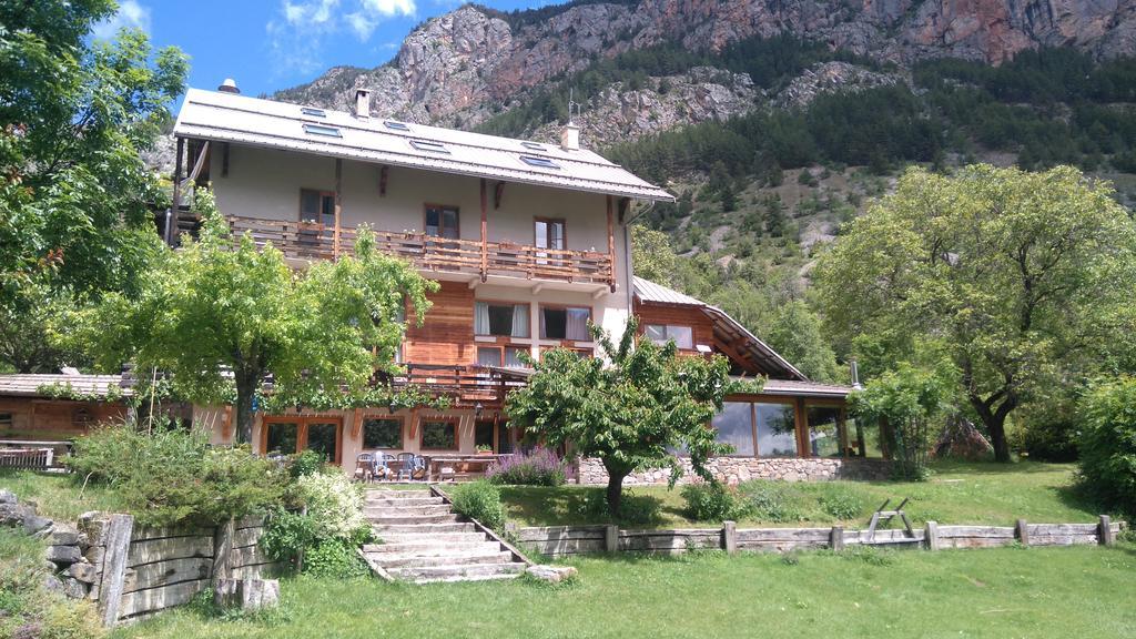 Hotel Restaurant Gites Les 5 Saisons Freissinieres Exteriér fotografie